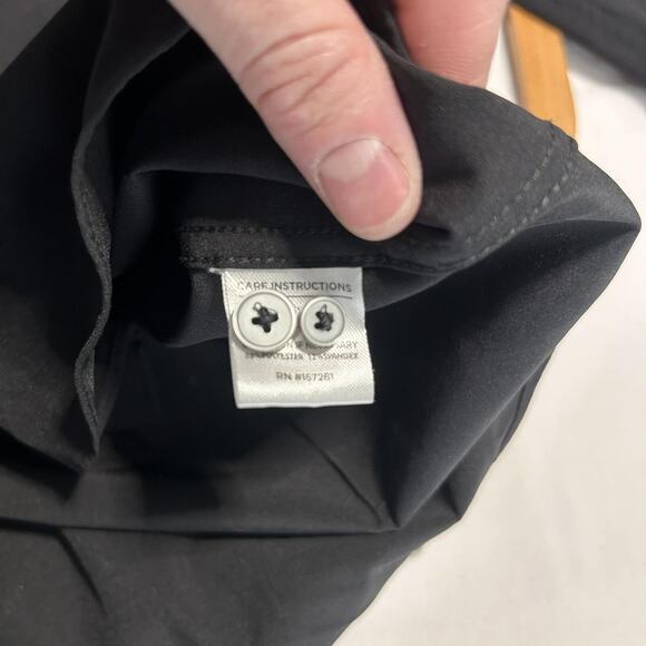 Mizzen+Main Shirt Mens Medium Black Leeward Trim Fit No Tuck Button Down Stretch - Picture 6 of 9